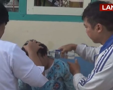 Масова практика в Индонезия: Демони обладават ученици преди изпити