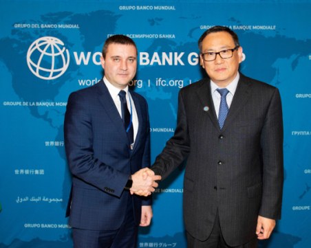 Над 300 ИТ специалисти набира офис на Световната банка у нас!