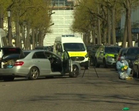 Шофьор се вряза нарочно в колата на украинския посланик в Лондон