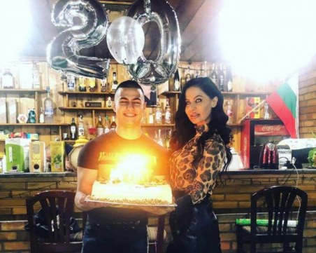 Татяна с пищно тържество за 20-тия рожден ден на сина си