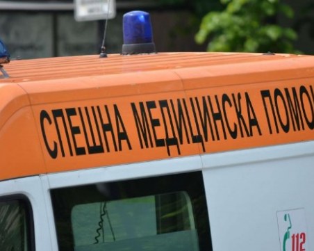 Врачански лекар премазан от кола на приятел, борят се за живота му