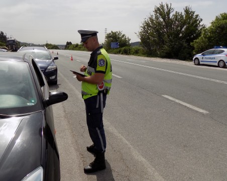 Правоспособност, колани, алкохол... КАТ с нова акция на пътя от днес