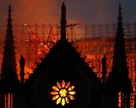 Париж плаче, светът скърби: Съкровищата на 