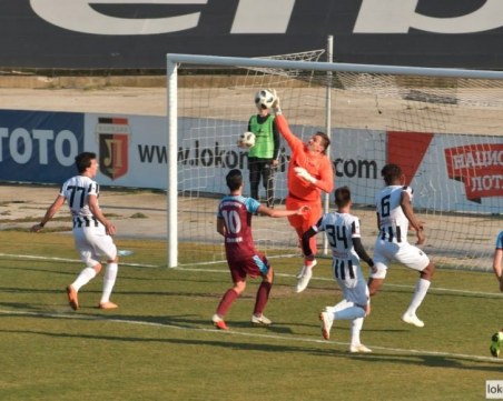 Свръхскоростен Локомотив помете Септември! Финалът е много близо!