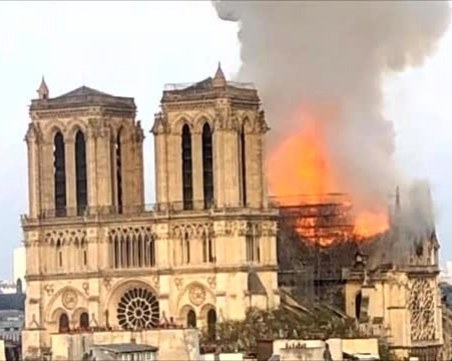Имало е ранен сигнал за пожара в Нотр Дам! Сметнали го за фалшив