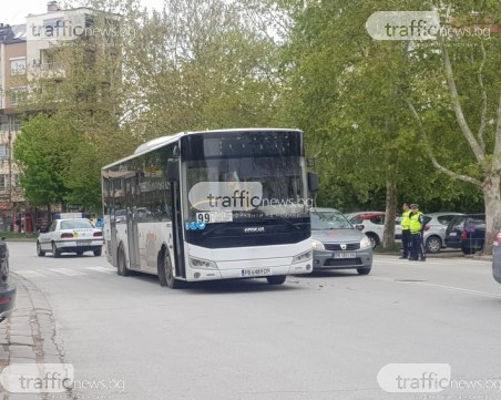 Две жени са пострадали при катастрофата между автобус и кола в Тракия