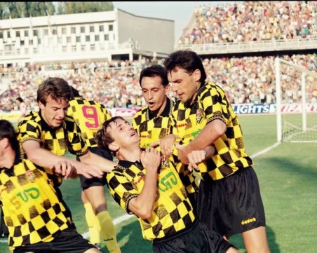 Легенда на Ботев и рекордьор празнува рожден ден днес