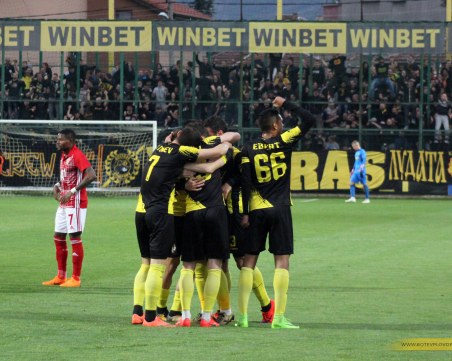 Любо Пенев: Свикнахме да играем с човек по-малко