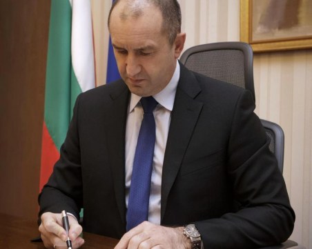 Президентът освободи Иво Христов от длъжността началник на кабинета си