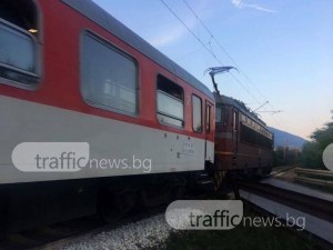 Влак е блъснал пешеходец край гара Лакатник