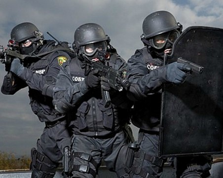 Бивш зам.-командир на баретите е хванат с откуп за краден джип