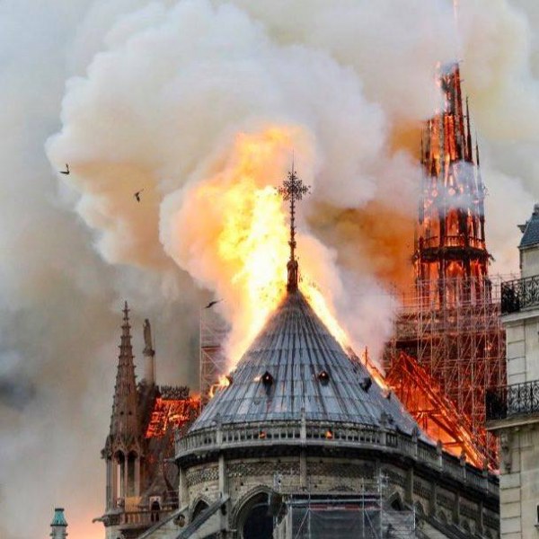 Пожарът в катедралата 