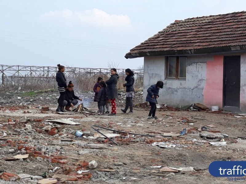 Ромите от Войводиново бранят къщите си в съда