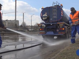 Чистят улиците на Пловдив по график! Машини ще минат през всички квартали