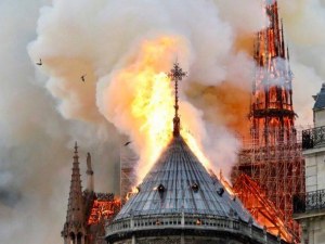 Пожарът в катедралата 