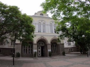 Училище в Пловдив има нужда от спешна реставрация, не му е правен ремонт от 170 г.