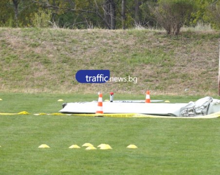 Малък самолет падна в пловдивското село Оризари, двама души загинаха