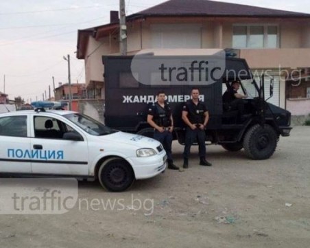 Удар на полицията! Арестуваха дилър с голямо количество дрога и незаконни оръжия в Съединение