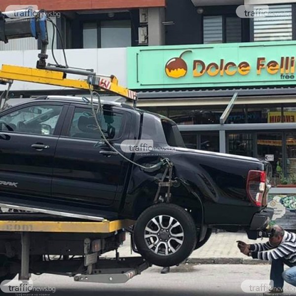 Паяк потроши скъп джип в Пловдив