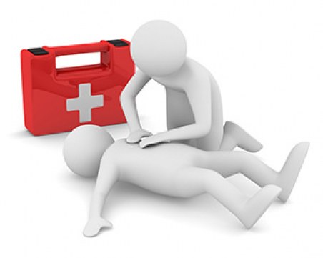 Лекари учат мотористи на първа помощ във ВМА