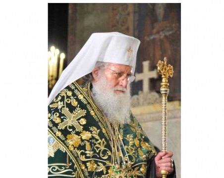 Патриарх Неофит: Днес простираме пред Господ одеждите на нашата вяра