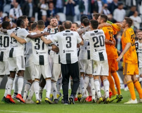 Ювентус подпечата осмата си поредна титла в Италия
