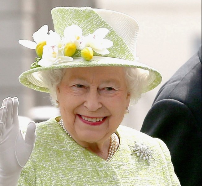 Навръх Цветница кралица Елизабет стана на 93 години