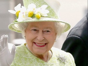 Навръх Цветница кралица Елизабет стана на 93 години