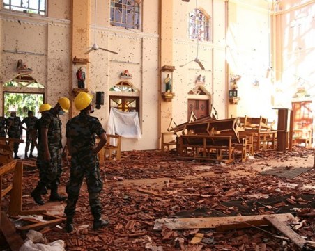 Установиха контакт с 18 българи в Шри Ланка, те са добре!