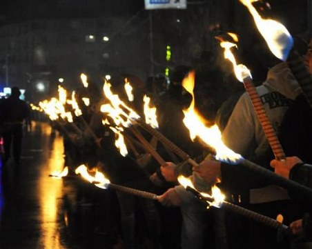 Външно скочи на нацистката сбирка: Вандалските прояви – вън от България!