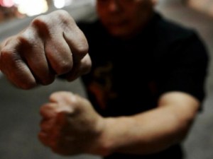 Мъж удари шофьор на автобус в Карловско, не спрял където пожелал