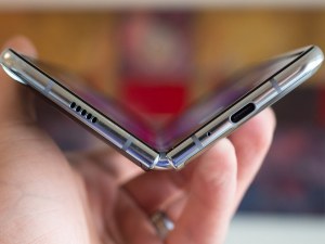 Продажбите на Samsung Galaxy Fold са отложени