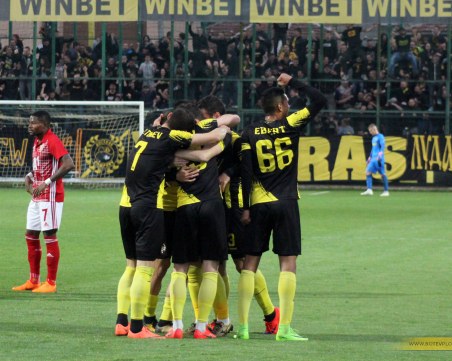 16-годишен в групата на Ботев за мача с ЦСКА