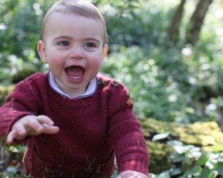 Херцогинята на Кеймбридж щракна принц Луи и пусна снимки за първия му рожден ден