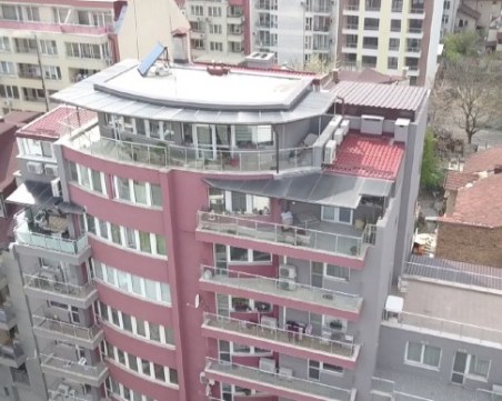 Каракачанов с мезонет от 210 квадрата – описани. Тераси 117 кв. м. – липсващи