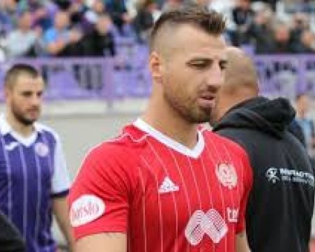 Наказаха национал от ЦСКА, пропуска мача с Ботев за Купата