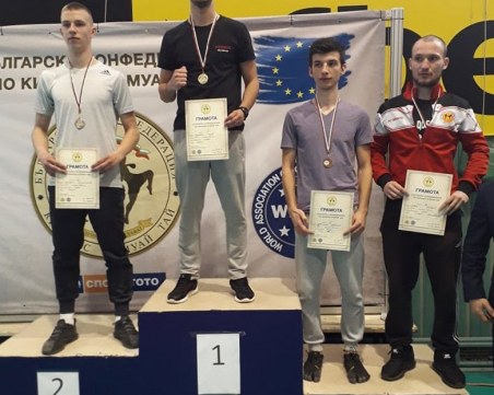 Пловдивчани с 10 медала от държавното по кикбокс СНИМКИ