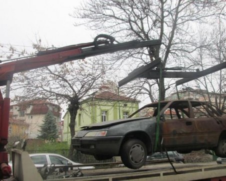 Пролетно почистване с паяци из София. Търсят се: 6500 изоставени трошки