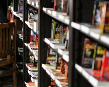 За световния ден на книгата: Пътуващи сандъчета радват пловдивските деца