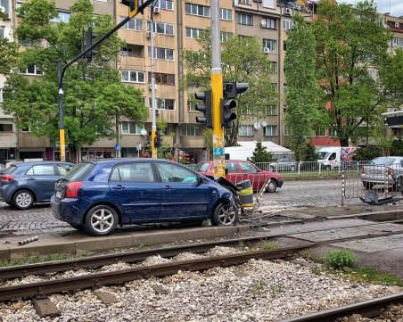 Жена с над 3 промила седна зад волана и катастрофира в София