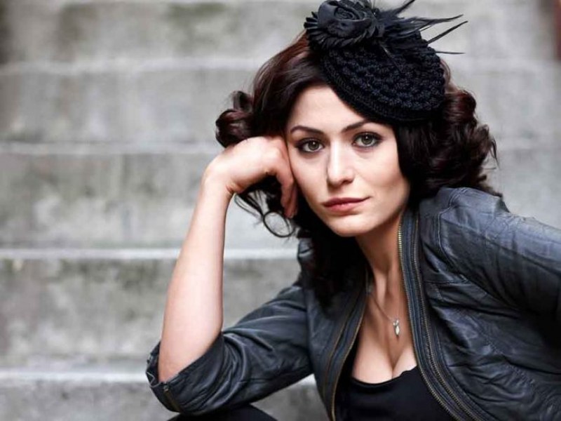 4 жени съдят турската актриса Дениз Чакър за обида