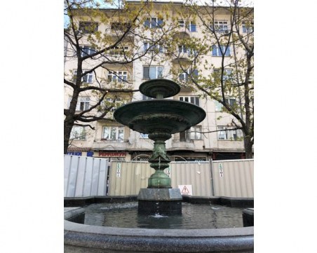Фонтанът на площад 