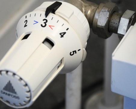 КЕВР успокои: Парното няма да поскъпва със 88, нито със 108%. А с колко?