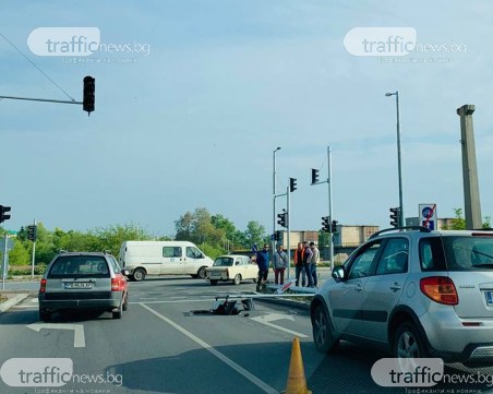 Кръстовище осъмна с отнесен светофар в Пловдив