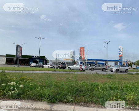 Опашки от мърляви коли се извиха пред автомивките в Пловдив! Познайте защо!