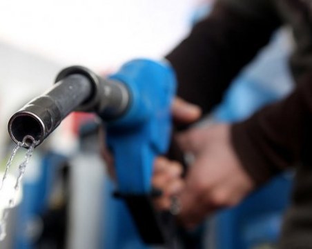 Прогноза: Горивата ще поскъпнат идните месеци – поне с 10 ст. отгоре!