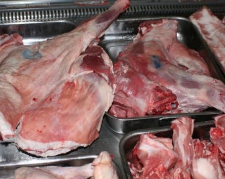 Съмнителното агнешко от Македония отивало в три централни склада - в София, Пловдив и Добрич