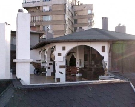 Шефът на КПКОНПИ ще има да… бута – два навеса от терасата на тризонета му