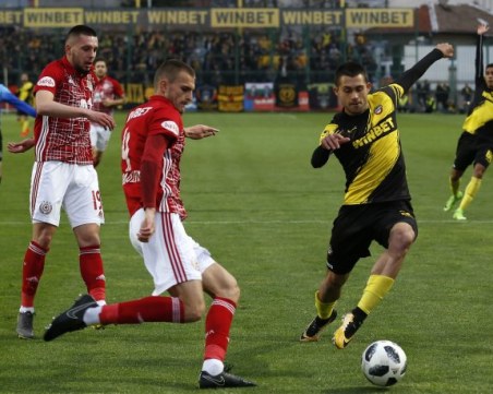 Каква драма! ЦСКА - Ботев 3:3, канарчетата с 9 души