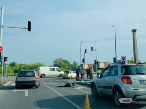 Кръстовище осъмна с отнесен светофар в Пловдив